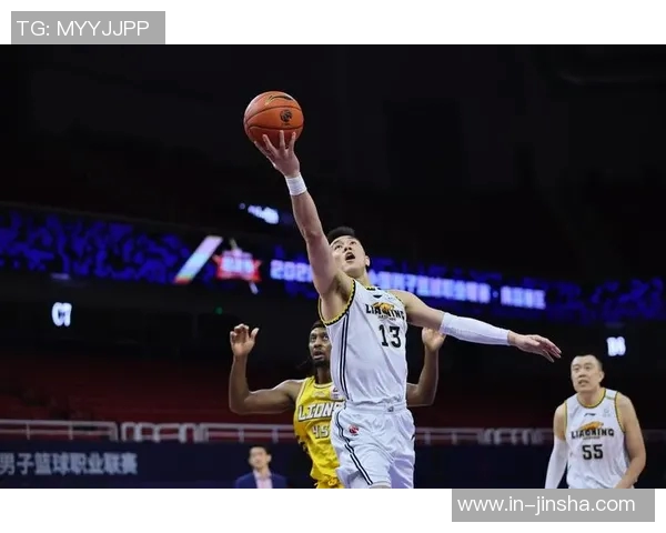 郭艾伦表现平淡仅得6分2板2助失误频繁状态堪忧