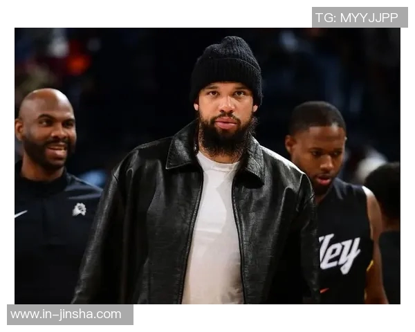 布克谈狄龙的激怒与队友关系：他是你希望的战斗伙伴